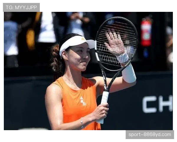 王欣瑜休息室里的保温杯比我手机还贵，啥生活啊这跨度太大了！